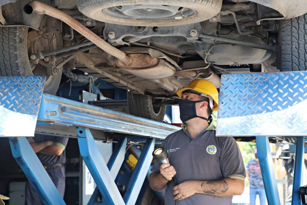 La VTV aumenta en dos tramos desde mayo costará 6 400 para autos EL